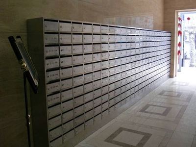 武漢金倫金屬材料：專業(yè)批發(fā)供應(yīng)信報(bào)箱、單元門、垃圾桶等金屬制品